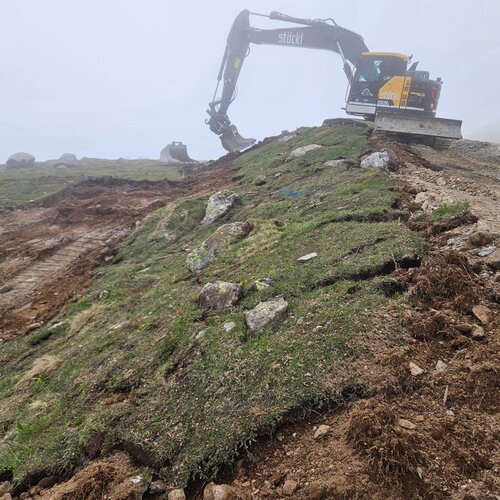 Umweltbaubegleitung Naturspeichersee Nair Pitschen

#engadinstmoritzmountains #corviglia #umweltbaubegleitung...