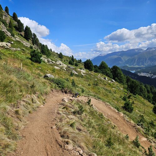 Instandsetzung Wander- und Mountainbikeweg Orchas

#silvaplana #mountainbike #engadinstmoritz ##trailride #enduro...